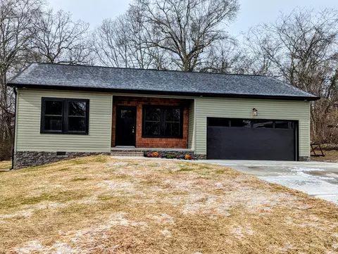436 Red Bud Ave, Rossville, GA 30741