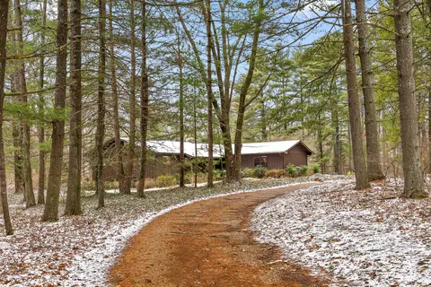 306 Clegg St, Signal Mountain, TN 37377
