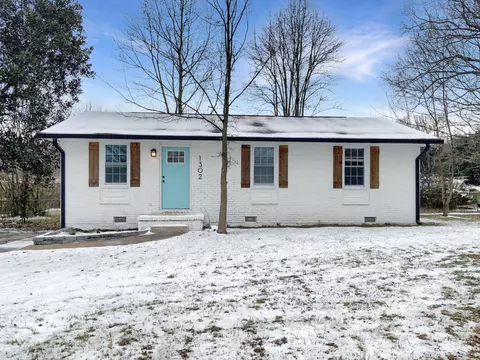 1302 Boy Scout Rd, Hixson, TN 37343