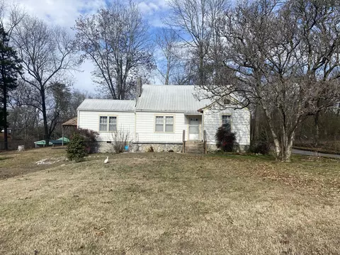 4067 Bonny Oaks Dr, Chattanooga, TN 37406