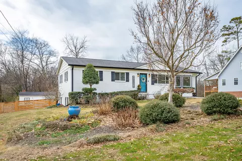 304 Pinehurst Cir, Chickamauga, GA 30707