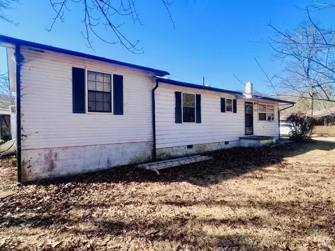 603 N Pryor Cove Rd, Jasper, TN 37347