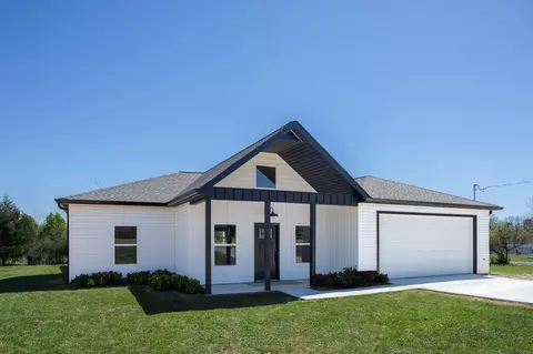 120 Frank Gass Rd, Trenton, GA 30752