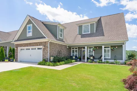 136 Tuscany Village Dr, Ringgold, GA 30736