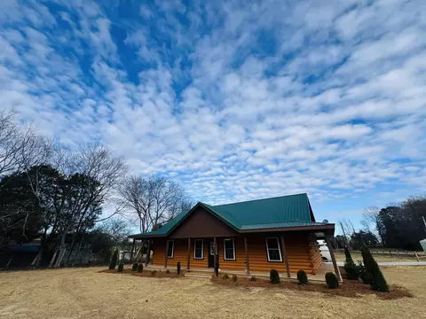 4896 Longhollow Rd, Rock Spring, GA 30739