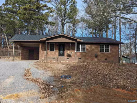 211 Wann Cir, Pisgah, AL 35765