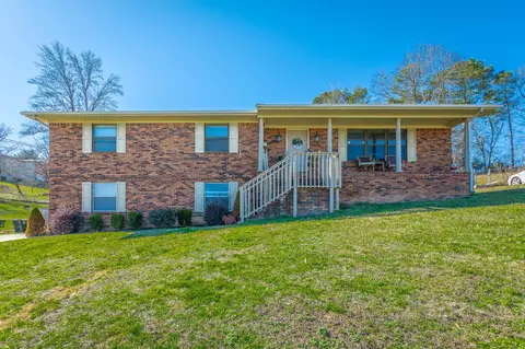 1705 E Rebel Rd, Rossville, GA 30741