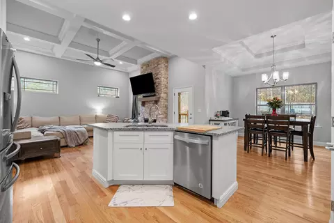 Kitchen - 792 Soaring Eagle Cir, Hixson, TN 37343 photo 3 of 5