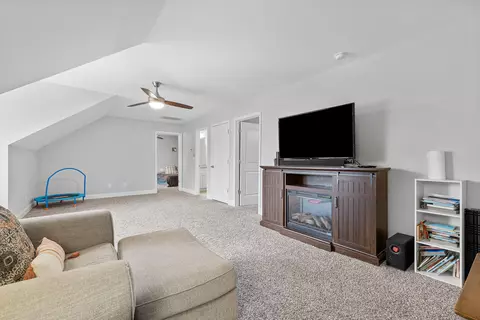 Living - 792 Soaring Eagle Cir, Hixson, TN 37343 photo 3 of 4