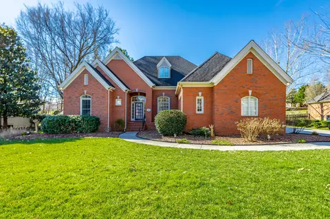 9664 Windrose Cir, Chattanooga, TN 37421