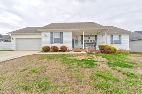 181 Round Tree Dr, Rossville, GA 30741