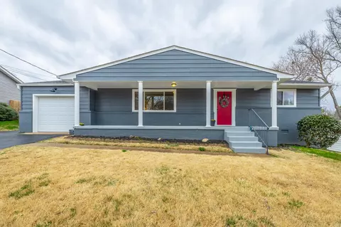 126 Greenslake Cir, Rossville, GA 30741