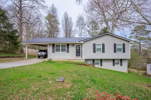 1334 Fernwood Dr, Lafayette, GA 30728