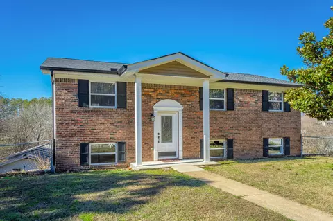 461 Sevier St, Hixson, TN 37343