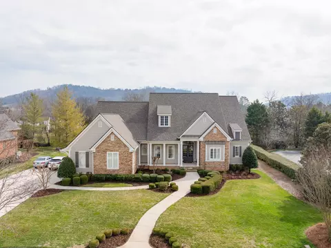 1836 Waterbury Ln, Chattanooga, TN 37421