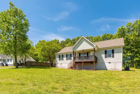 200 Wildfire Dr, Ringgold, GA 30736