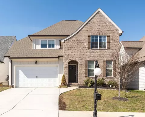 5017 Waterstone Dr, Chattanooga, TN 37416