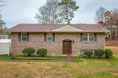 2219 Lakesite Dr, Soddy Daisy, TN 37379