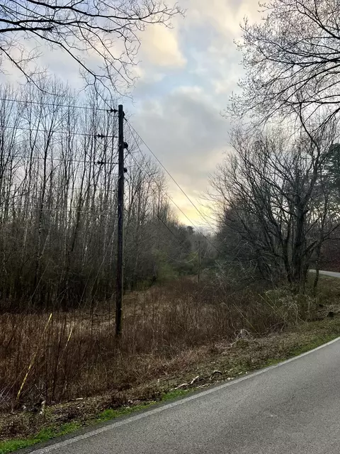 1300 E Valley Rd, Jasper, TN 37347