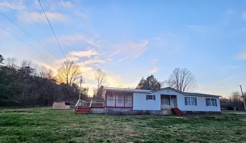 321 Chigger Town Loop, Palmer, TN 37365