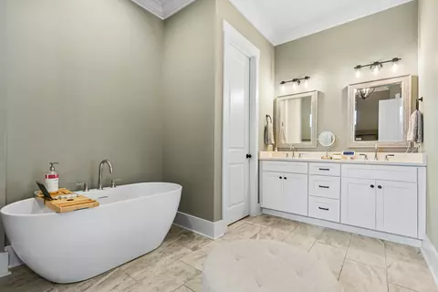Bath - 4194 Barnsley Loop, Ooltewah, TN 37363 photo 5 of 14