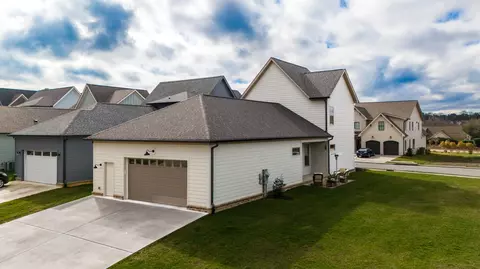 Exterior - 4194 Barnsley Loop, Ooltewah, TN 37363 photo 8 of 9