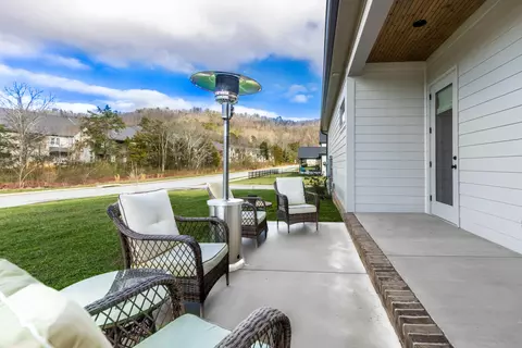 Exterior - 4194 Barnsley Loop, Ooltewah, TN 37363 photo 5 of 9
