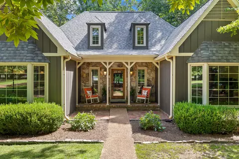 2452 Wood Sorrell Ln, Signal Mountain, TN 37377