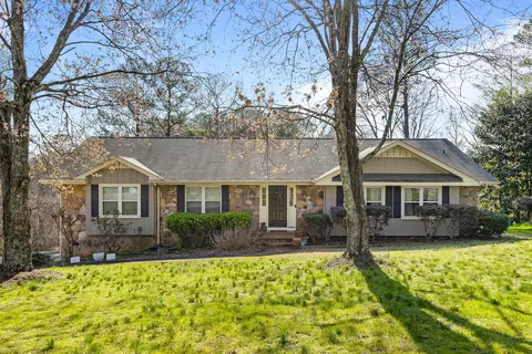 5410 Sky Valley Dr, Hixson, TN 37343
