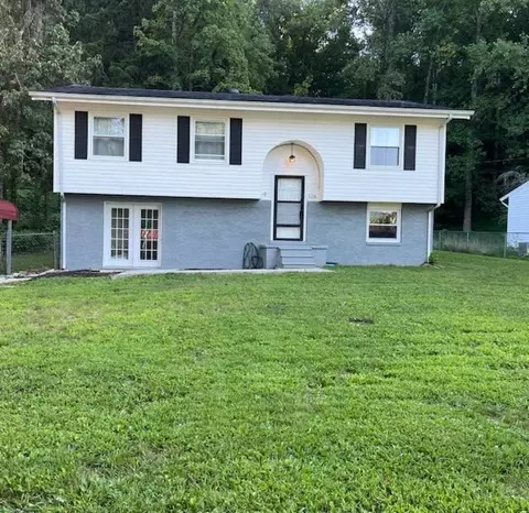 809 Castleview Cir, Jasper, TN 37347