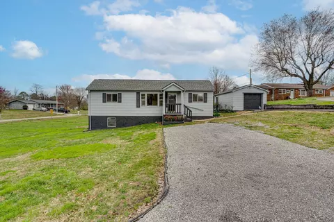 44 Williams Ln, Rossville, GA 30741