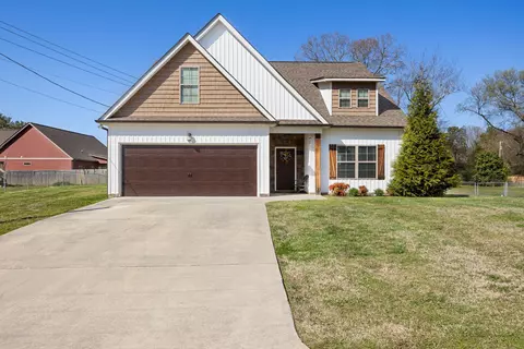 41 Melody Ln, Ringgold, GA 30736