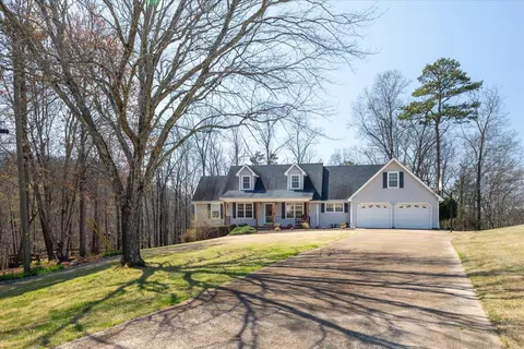 695 Castleview Dr, Ringgold, GA 30736