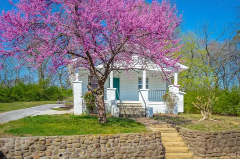 420 Hedgewood Dr, Chattanooga, TN 37415