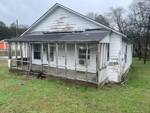 69 Violet Ln, Summerville, GA 30747