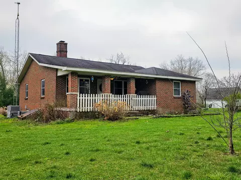 442 3rd St, Tracy City, TN 37387