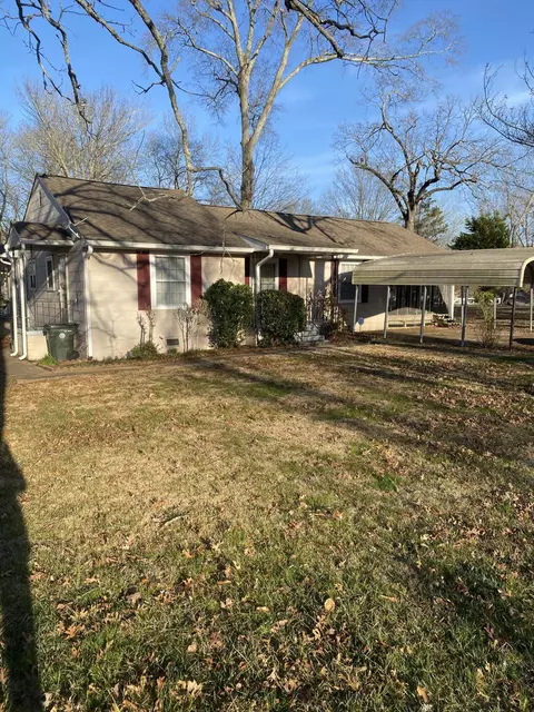 609 Forrest Rd, Fort Oglethorpe, GA 30742