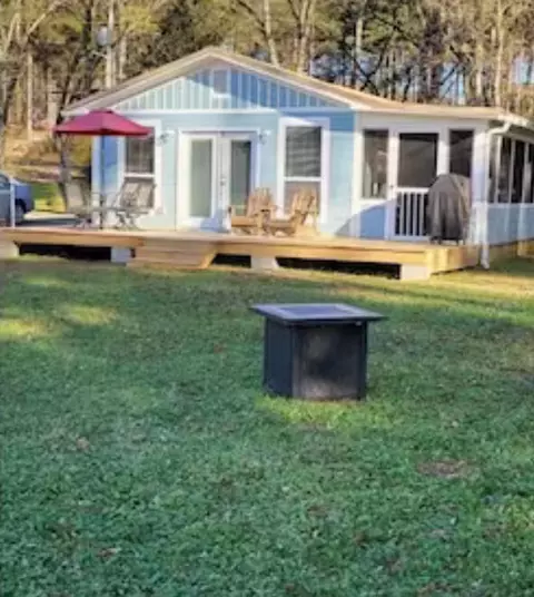 3639 Susan Ln, Tunnel Hill, GA 30755