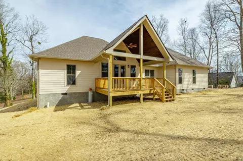 1084 Van Dell Dr, Rock Spring, GA 30739 photo 2