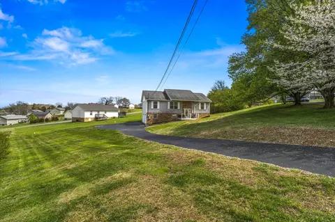 3020 Christopher Dr, White Pine, TN 37890 photo 2
