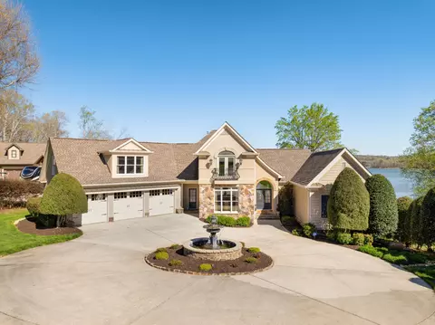 2591 Heron Cove Ln, Soddy Daisy, TN 37379