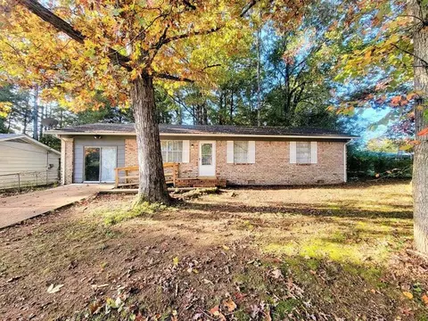 1405 SW Teakwood Ct, Cleveland, TN 37311
