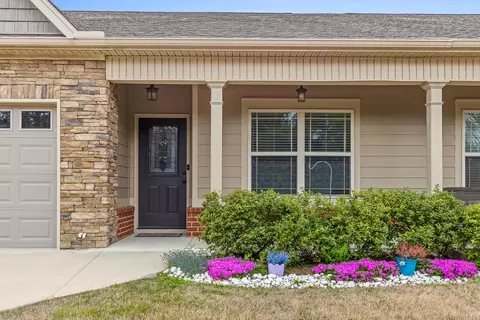 175 Tradewind Dr, Fort Oglethorpe, GA 30742