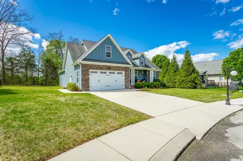8712 Walnut Leaf Dr, Ooltewah, TN 37363 photo 2