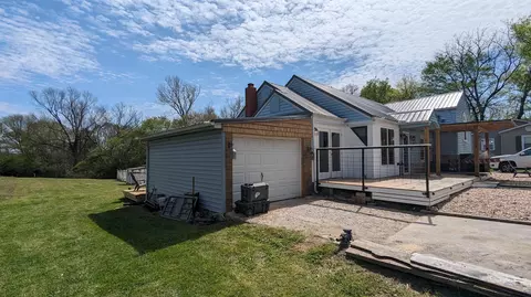 1320 NE Benton Pike, Cleveland, TN 37311