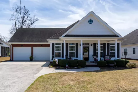214 Heritage Dr, Chickamauga, GA 30707