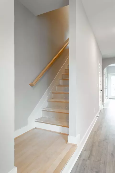 Entry Way - 2425 E 17th St, Chattanooga, TN 37404 photo 2 of 3