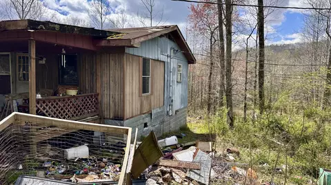 11878 Brockdell Rd, Pikeville, TN 37367