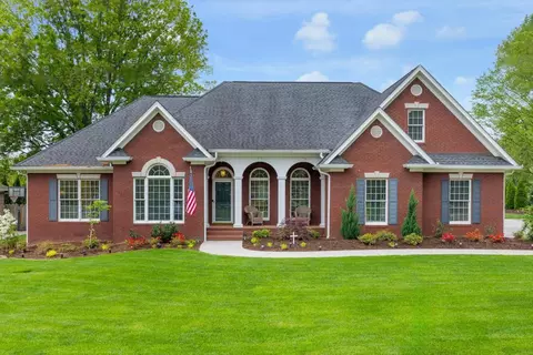 151 NW Blueberry Hill Rd, Cleveland, TN 37312