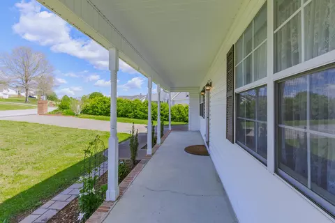 159 Spring Wind Cir, Ringgold, GA 30736 photo 3